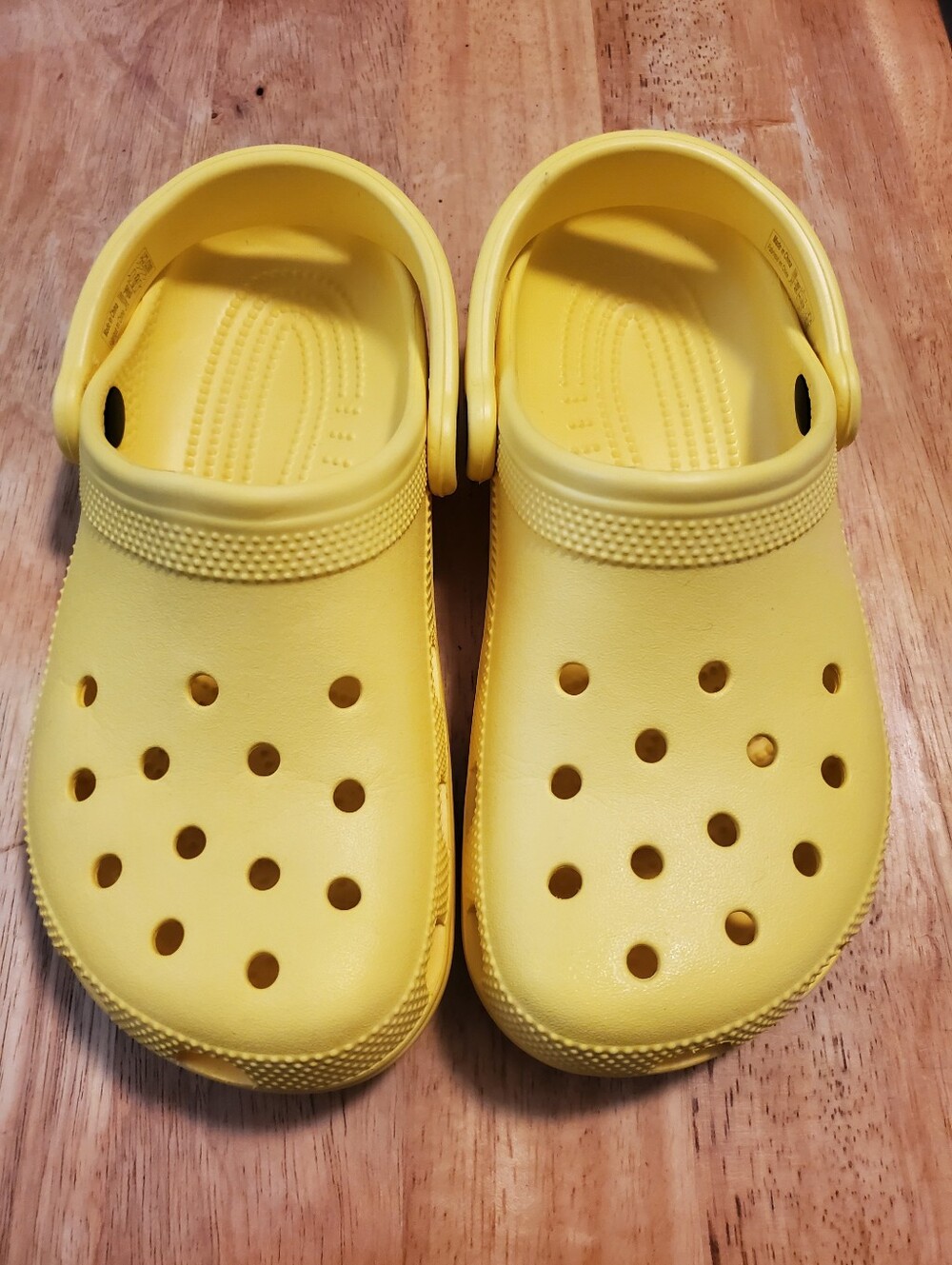 CROCS Women's Bright Yellow Classic Clog